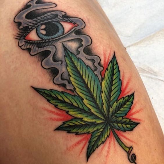 tatuagem maconha colorida