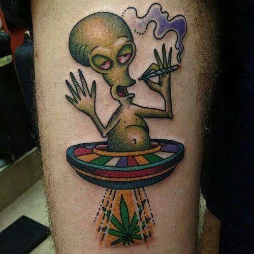 tatuagem de maconha roger alien de american dad